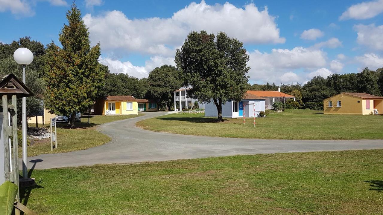 Les Chenes Verts Saint-Savinien Bagian luar foto