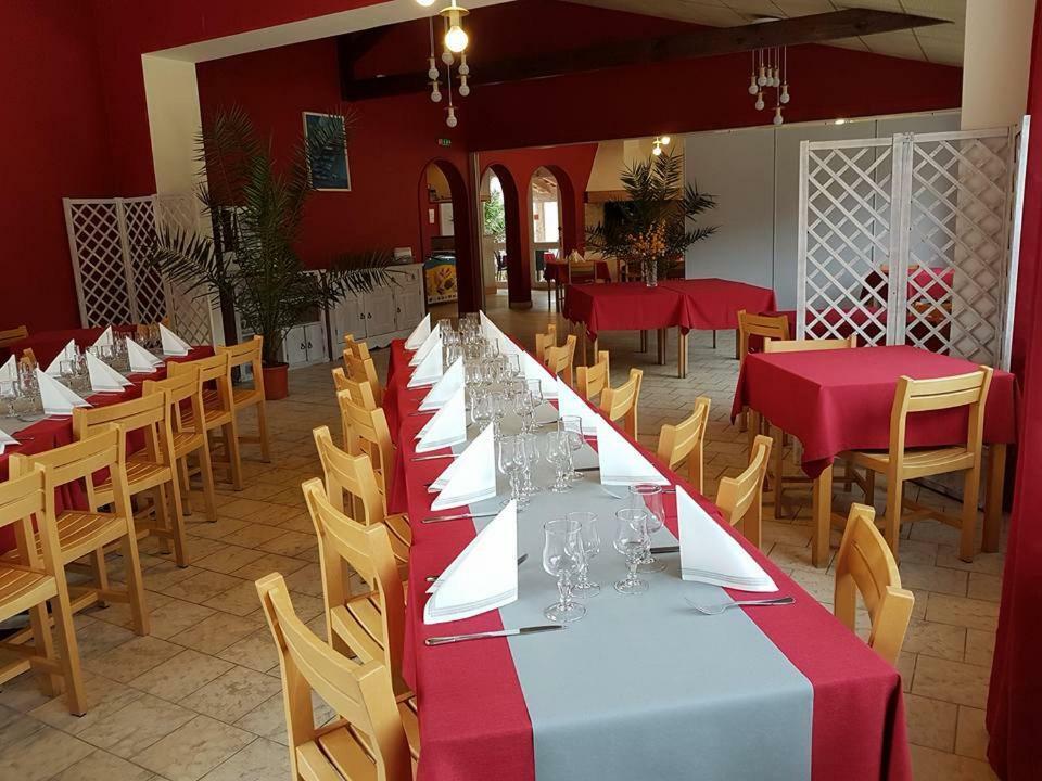 Les Chenes Verts Saint-Savinien Bagian luar foto